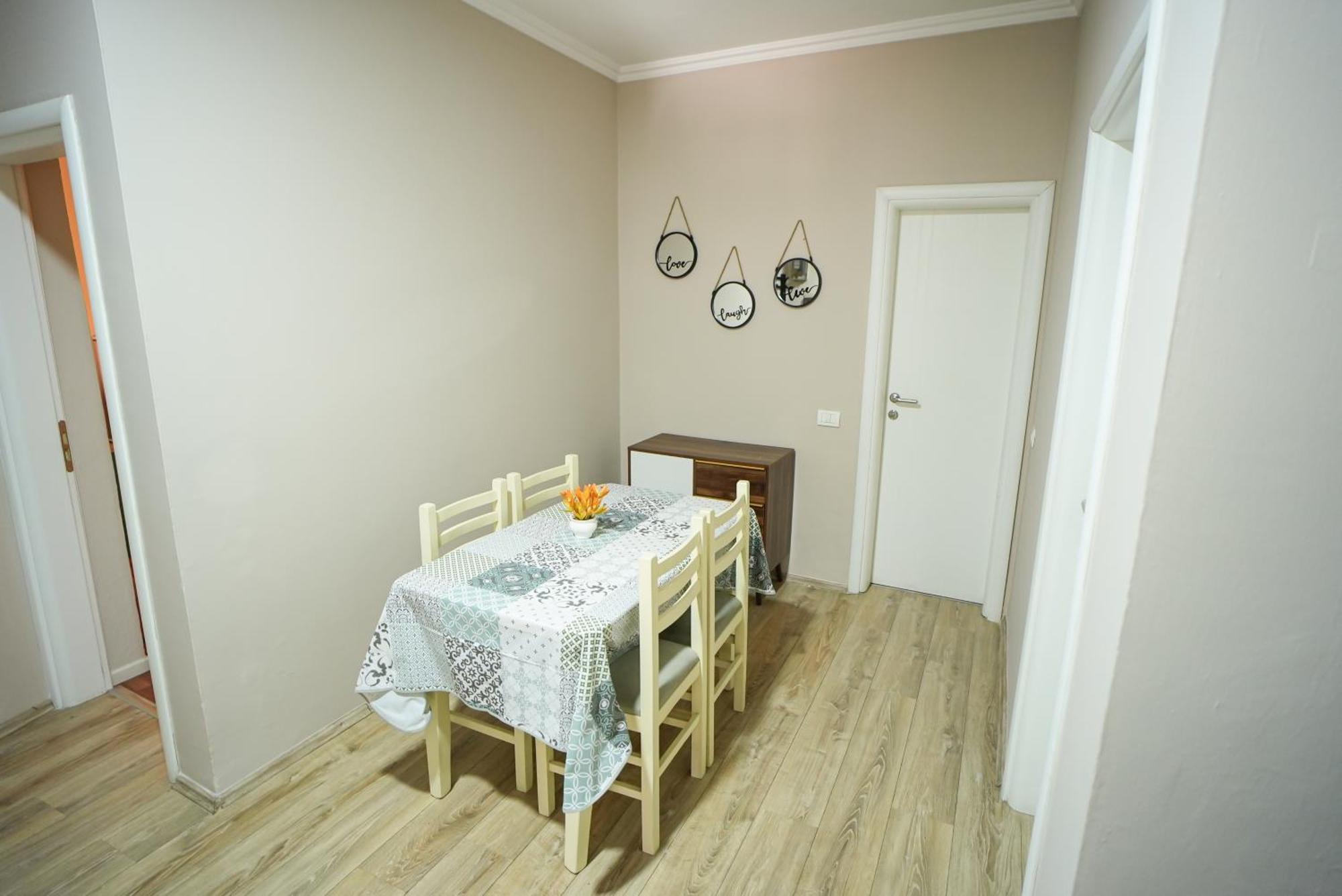 Appartamento Grandpa House - App.3 Tirana Esterno foto