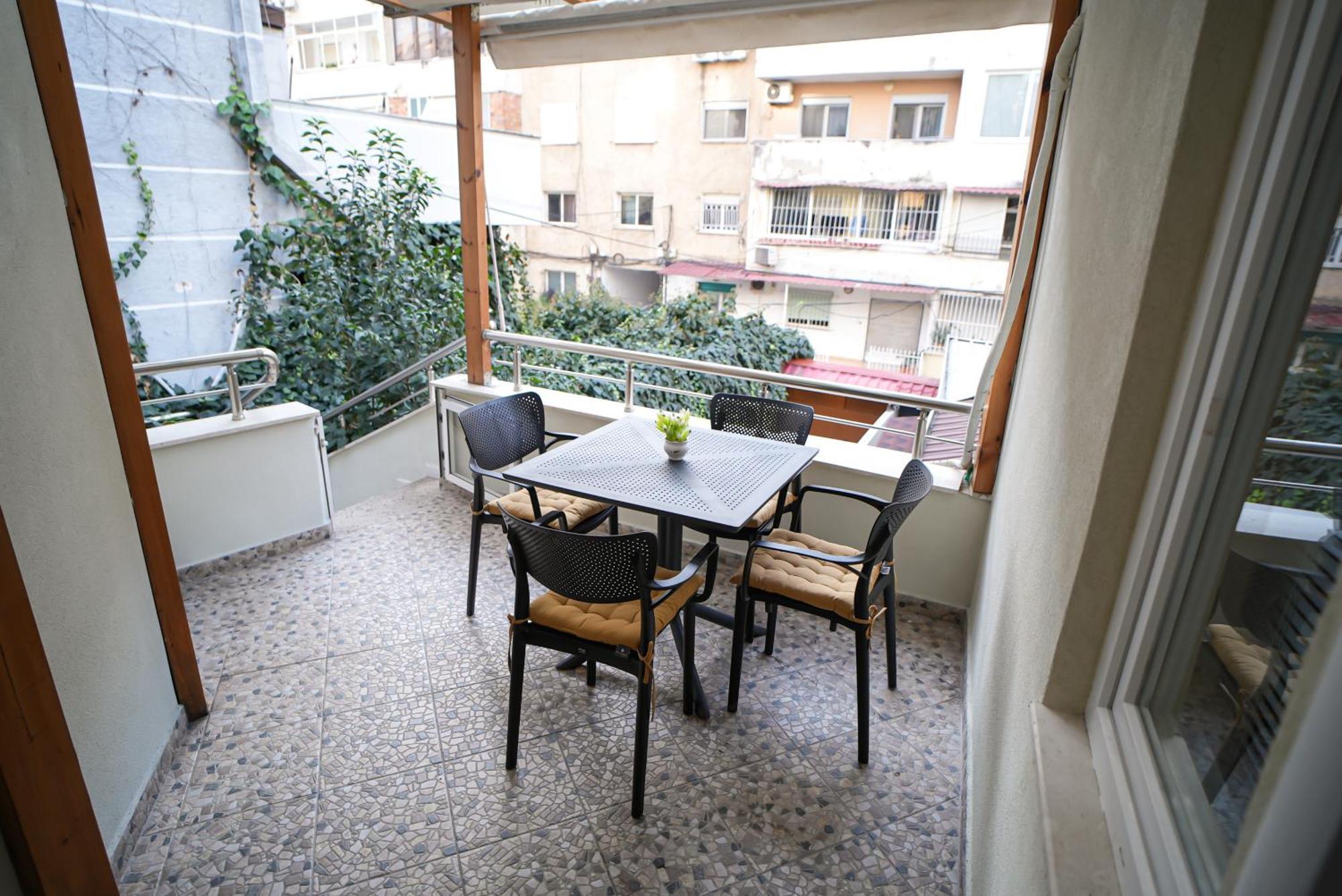 Appartamento Grandpa House - App.3 Tirana Esterno foto